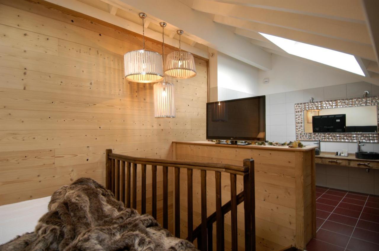 Auberge De Maison Rouge Vétraz-Monthoux Rum bild