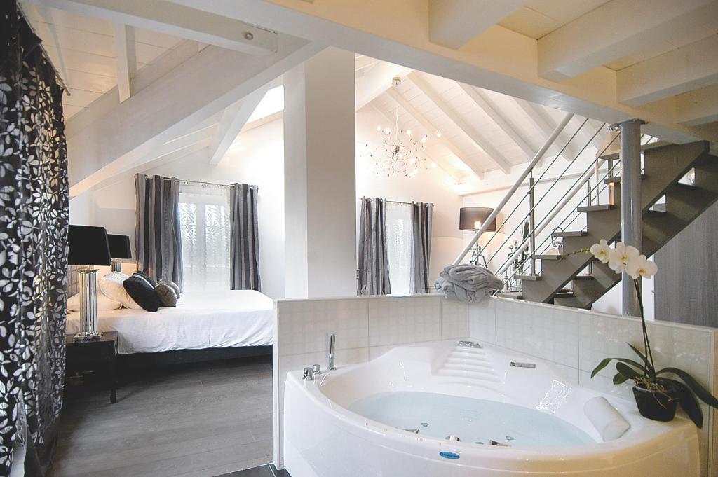 Auberge De Maison Rouge Vétraz-Monthoux Rum bild