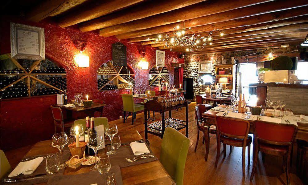 Auberge De Maison Rouge Vétraz-Monthoux Exteriör bild