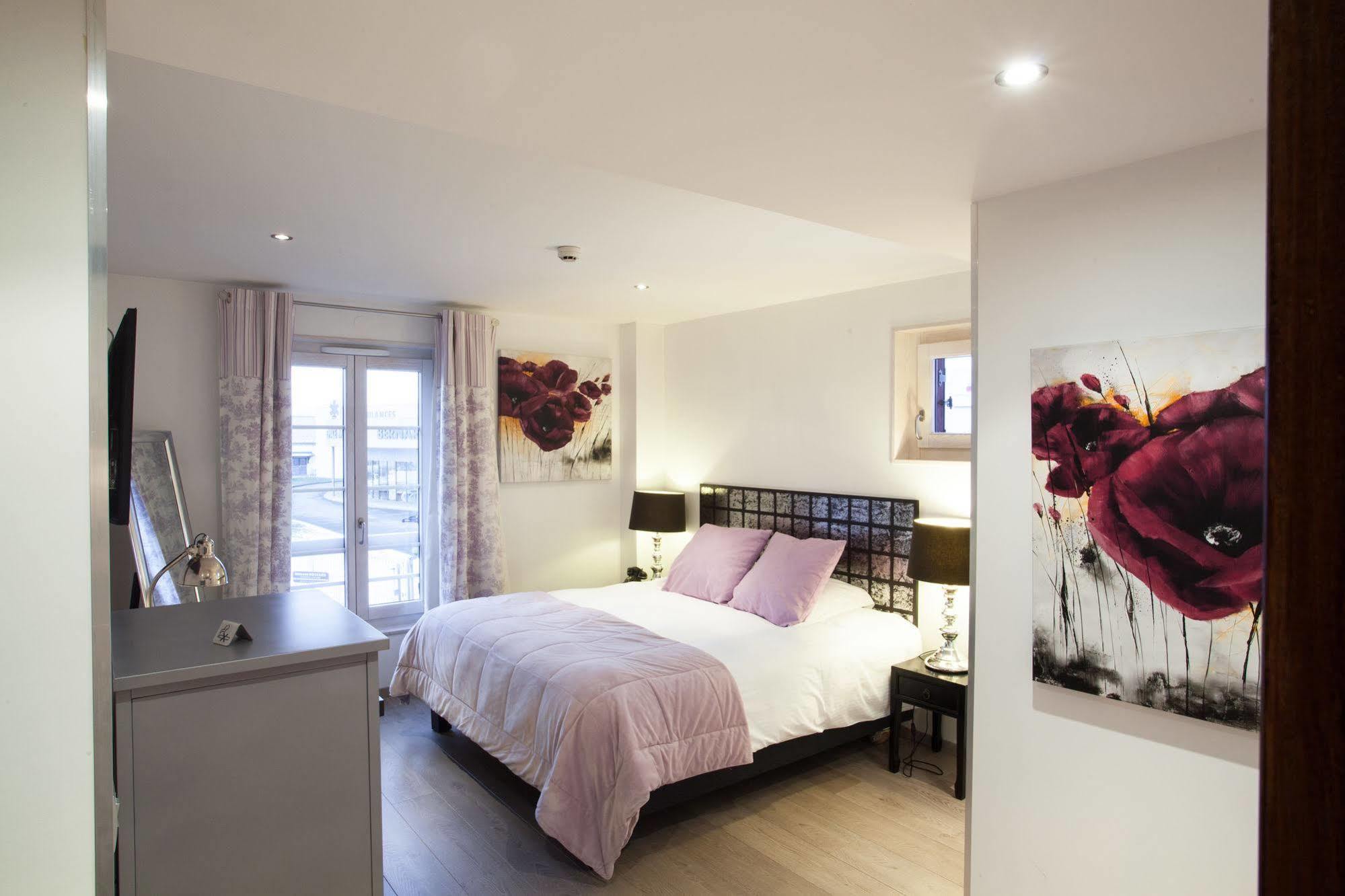 Auberge De Maison Rouge Vétraz-Monthoux Exteriör bild